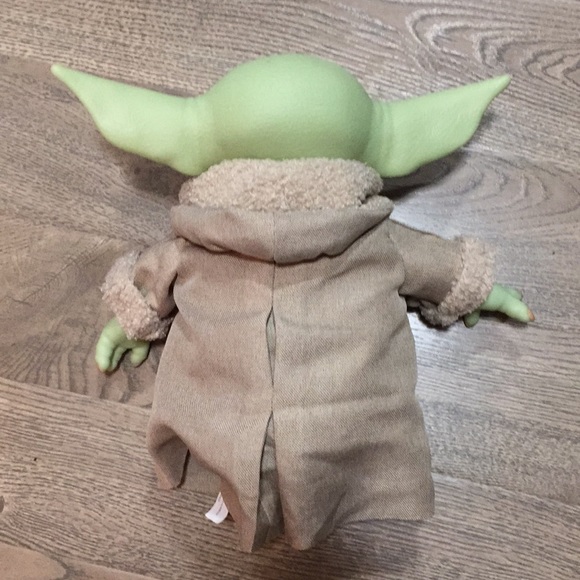 Yoda Mandelorian The Child plush NWOT - Picture 5 of 7